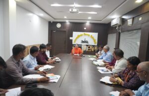 निर्माण कार्यों में किसी भी प्रकार की लापरवाही बर्दाश्त नहीं होगी : आयुक्त श्रीमती सविता प्रधान