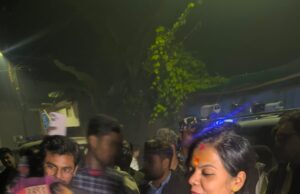 वैशाली जिलाधिकारी द्वारा जरूरतमंदों और असहाय के बीच किया गया कंबल वितरण