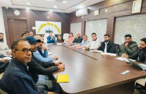 नगर निगम आयुक्त ने की स्वच्छता विभाग की समीक्षा
