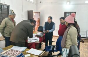 उपखंड अधिकारी सिंगरौली ने तहसील कार्यालयों का किया निरीक्षण