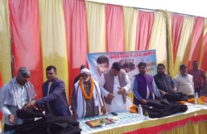 मिर्जापुर के थाना अदलहाट अंतर्गत फत्तेपुर ग्राम सभा में कंबल वितरण कार्यक्रम संपन्न, सैकड़ों जरूरतमंदों को मिली राहत