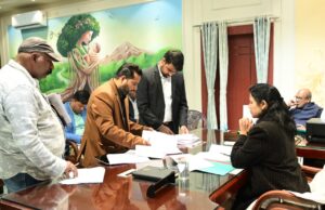 जिलाधिकारी वैशाली,श्रीमति वर्षा सिंह की अध्यक्षता में सड़क परियोजनाओं की समीक्षा, प्रगति व गुणवत्ता पर विशेष जोर