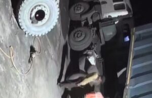 हाईवा का गर्म में टायर खोलने के दौरान टायर फटने से चालक की मौत, CCTV फुटेज आया सामने